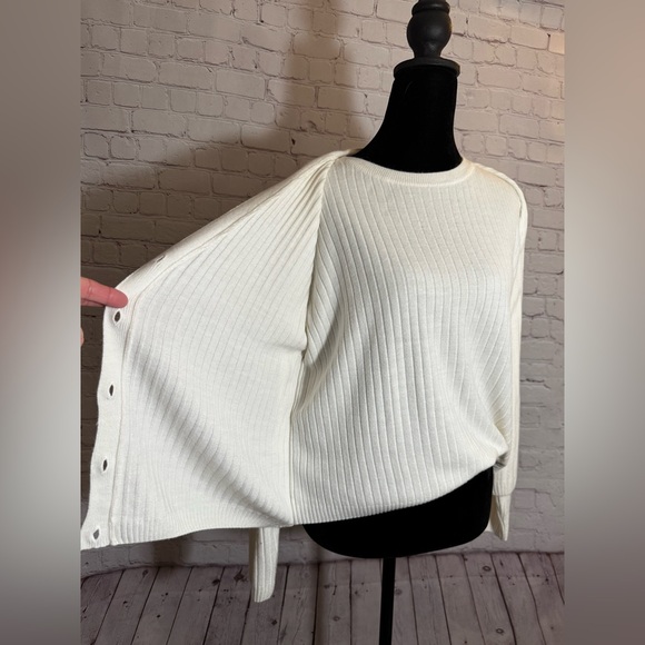 Alfred Dunner Cream V-Neck Button Cardigan - Picture 4 of 11